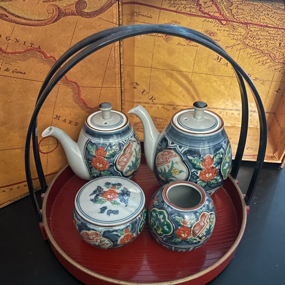 Beautiful Vintage Arita ware Ko-Imari Condiment Set